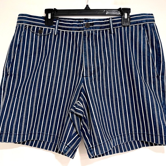NWT Men's Banana Republic Navy Lived In Chino Shorts Size 36 Slim Fit 7” Inseam - Picture 1 of 10